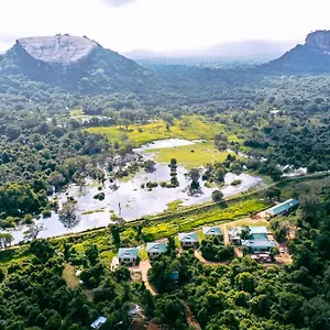 King's 5* Sigiriya
